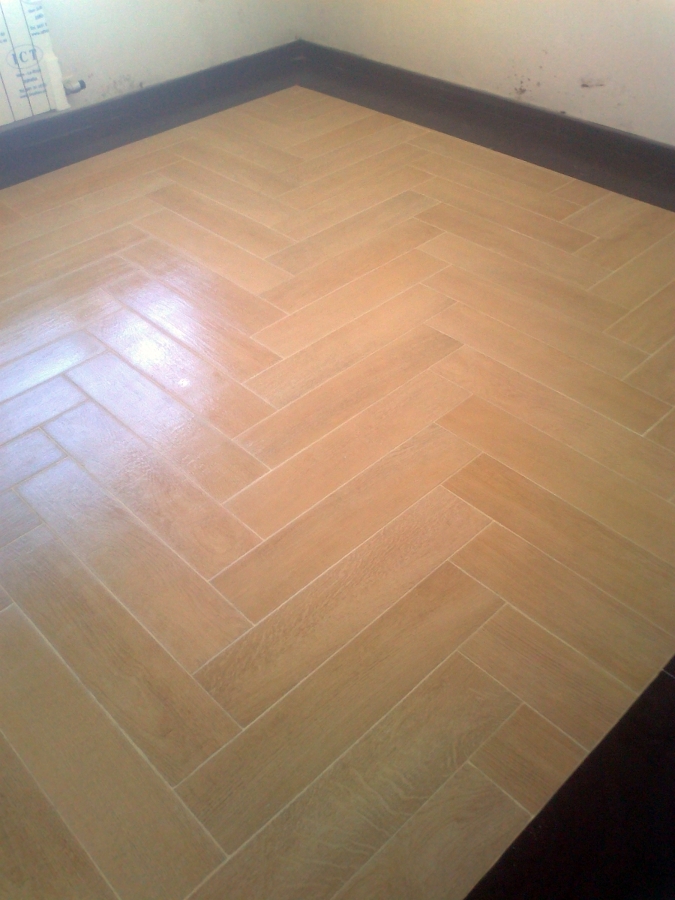 Alfombra de gres imitación madera