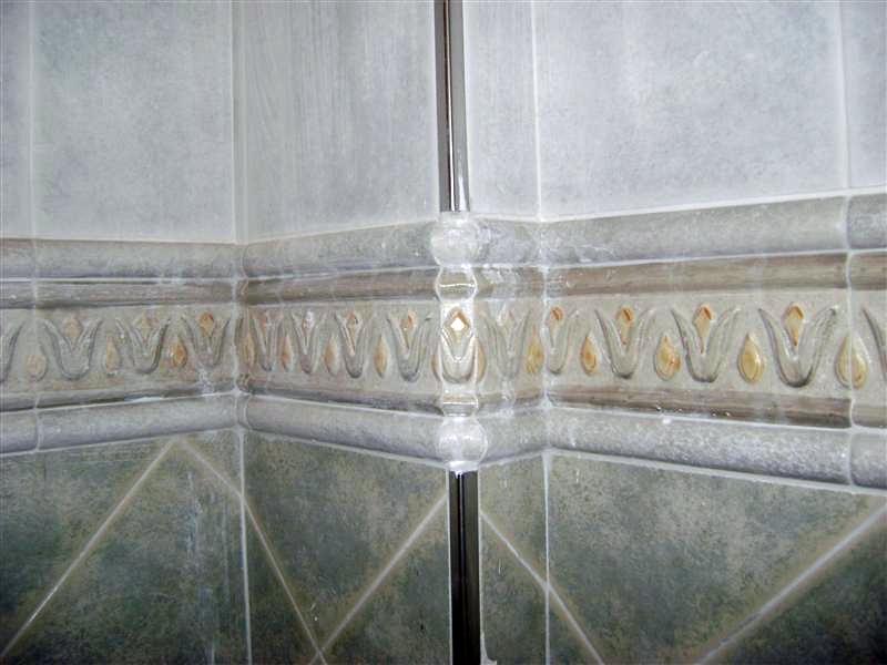 alicatado baño detalle esquina