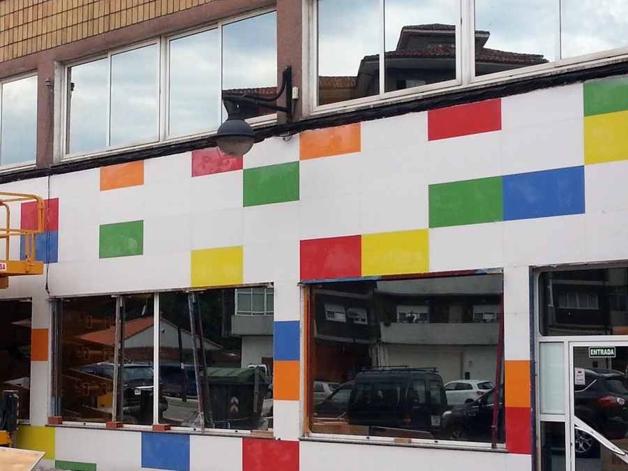 ALICATADO DE FACHADA NAVE TIENDA