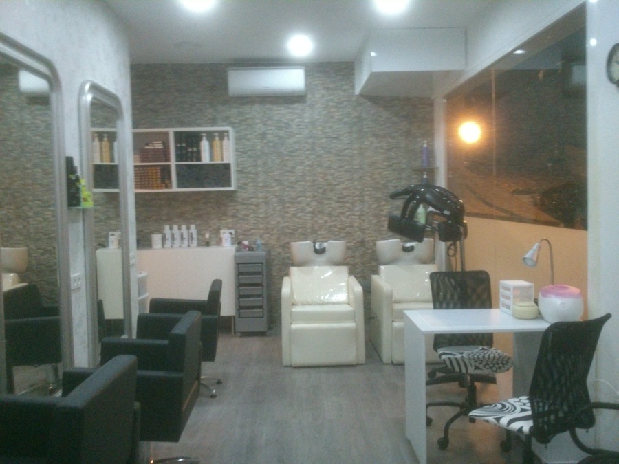 ALICATADO DE PARED EN PELUQUERIA