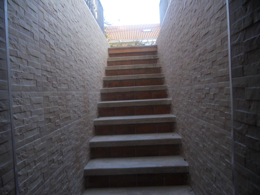 Alicatado de subida de escalera