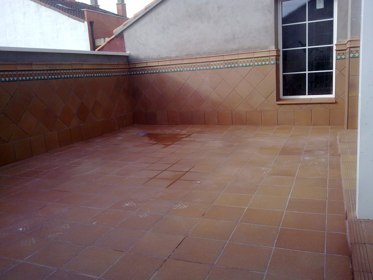 Alicatado en  terraza
