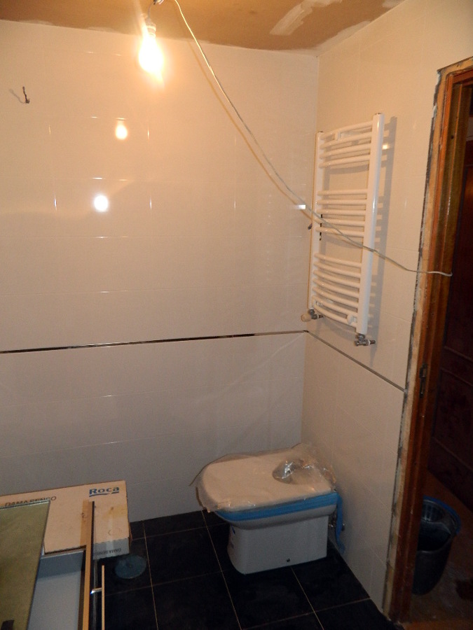 alicatado y solado en baño