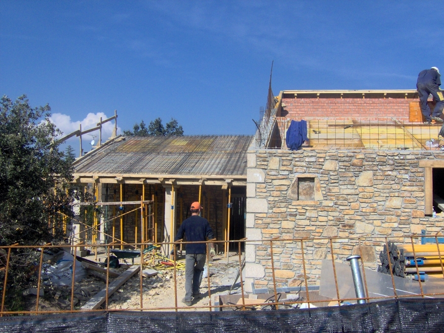 CONSTRUCCIÓN DE CHALET  RUSTICO ALPEDRETE 350 m2