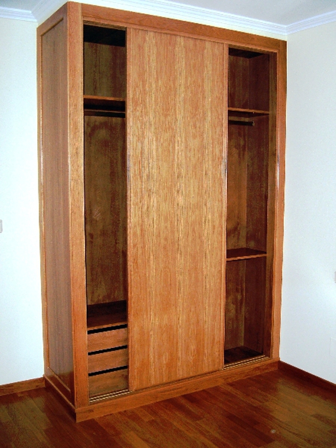 Amario en madera de Roble