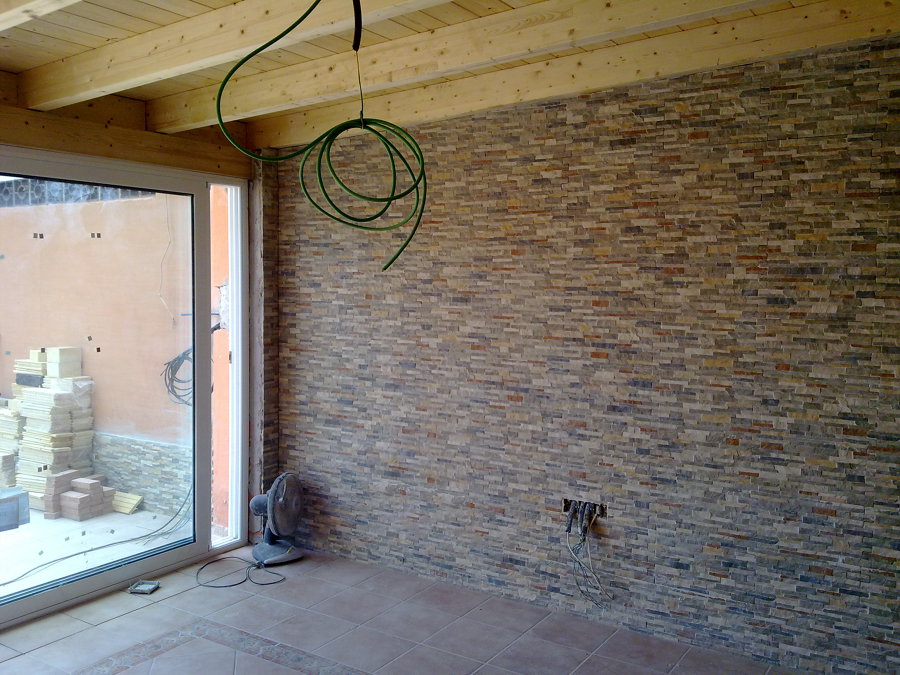 ampliacion de salon con cubierta de madera