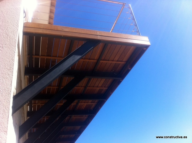Ampliacion de terraza con tarima de iroko 