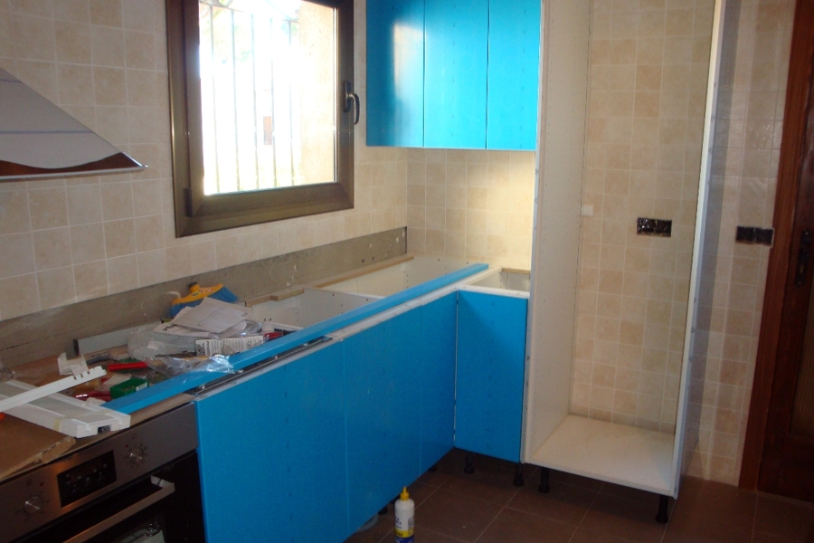 ampliación y reforma de una cocina.