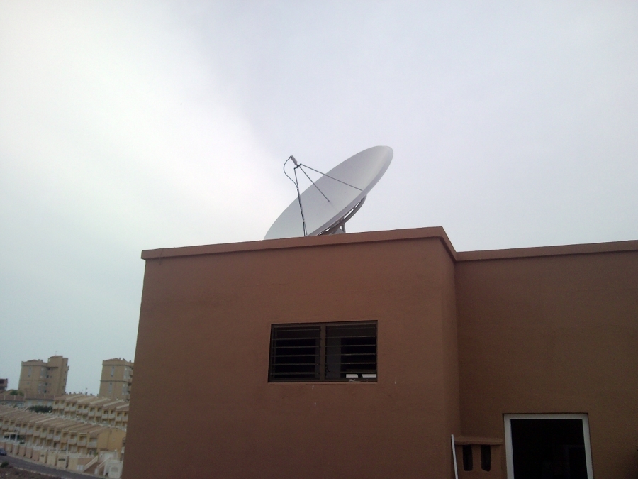 Antena 2,4 m