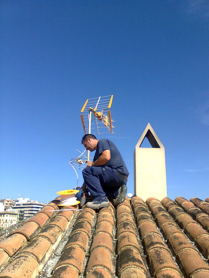 Antenas y cabeceras tv y satelite