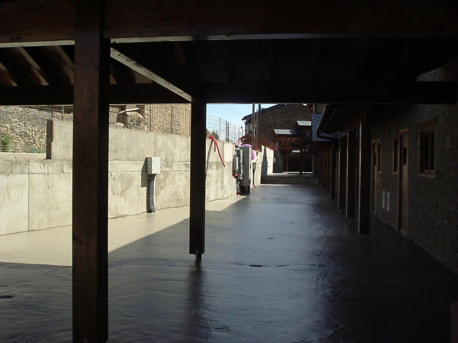 APLICACIÓ DE MORTER CELULAR ABANS LÁMINA IMPERMEABILITZANT