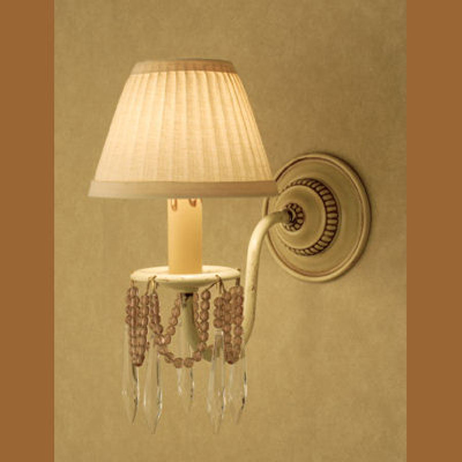 Aplique de una luz blanco viejo