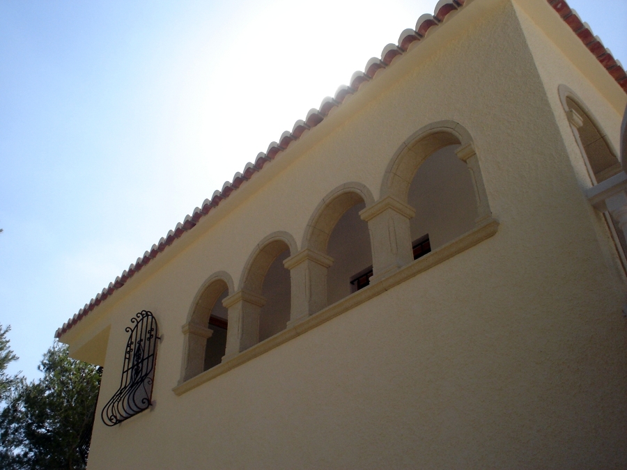 arcadas  de tosca piedra , ampliacion