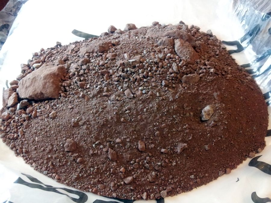 ARCILLA NEGRA-ROJIZA