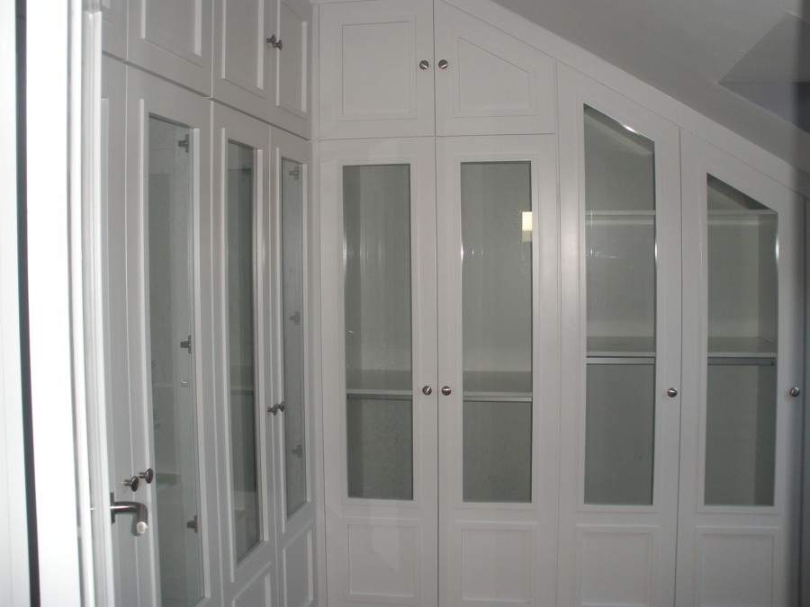 ARMARIO ABATIBLE EN CAIDA