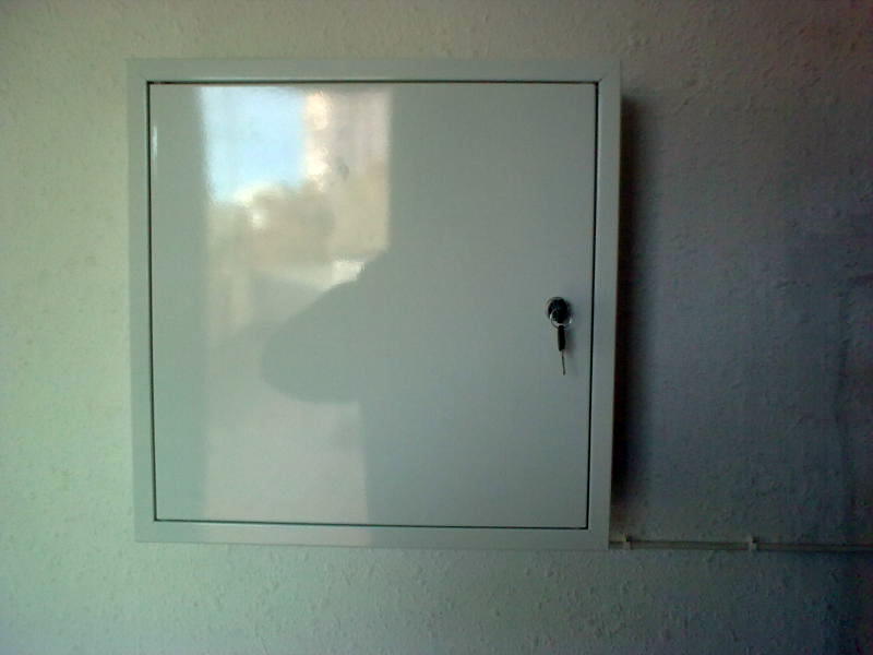 Armario con central amplificadora