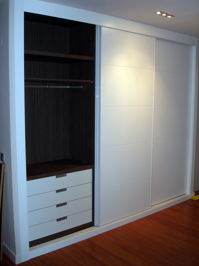 ARMARIO CON INTERIOR