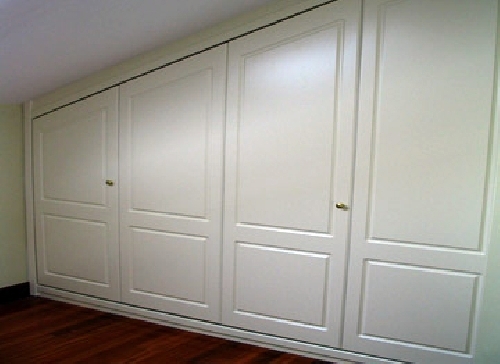 Armario empotrado a medida.