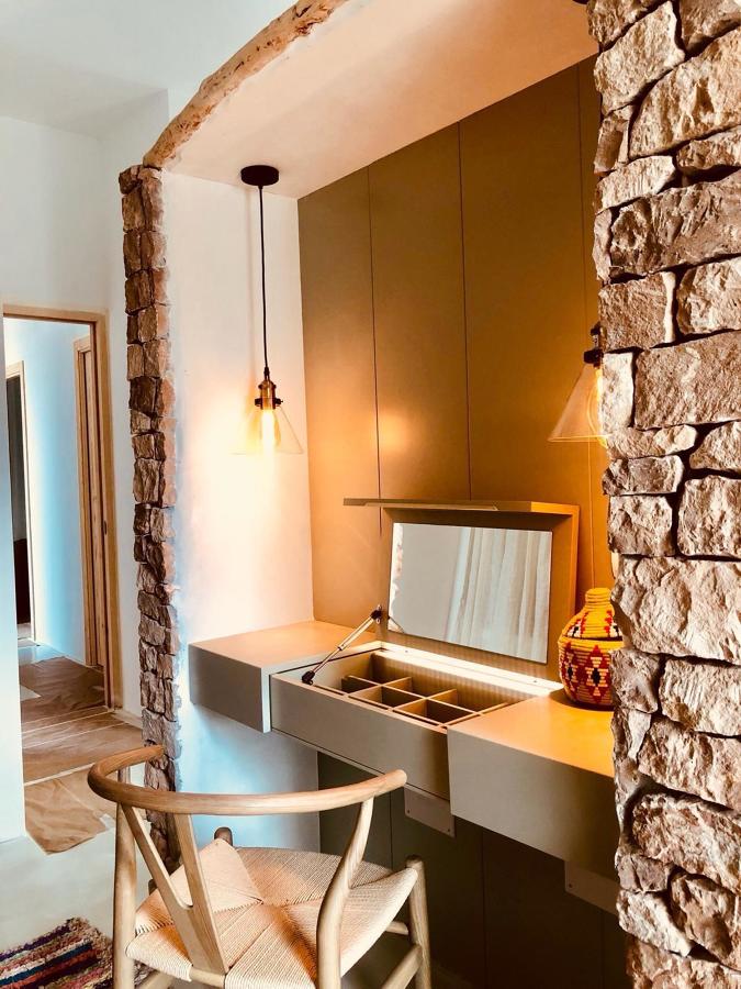 Microcemento armario habitacion y muebles ordenador y cajonera