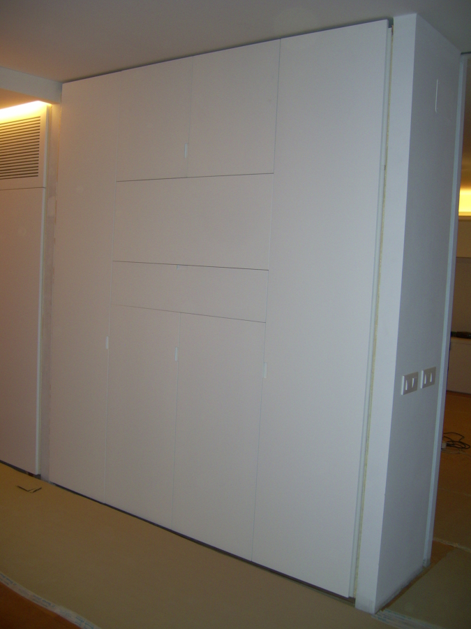 Armario lacado en blanco