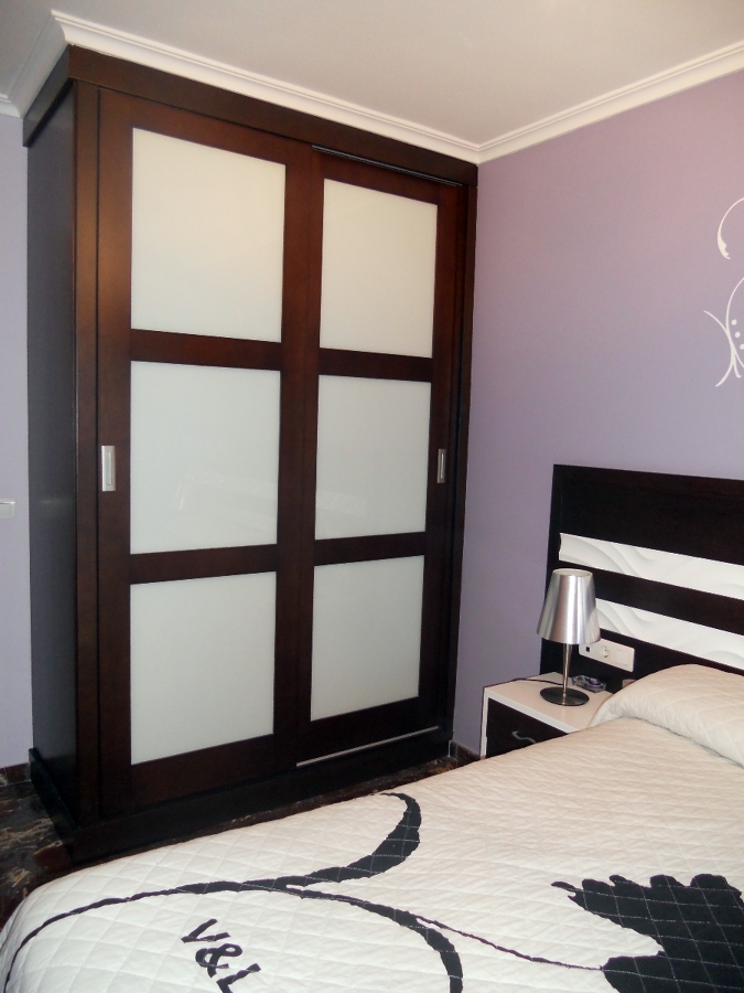 Armario wengue cristal blanco