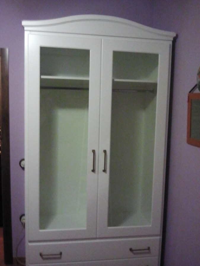 Armario clasico fabricado en DM lacado en blanco
