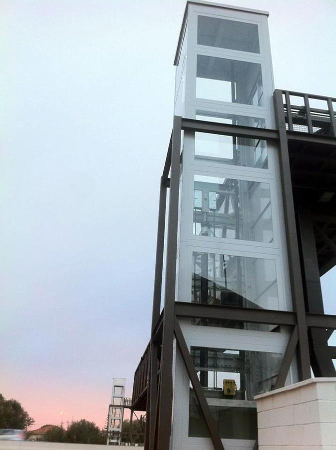 ASCENSOR + ESTRUCTURA AUTOPORTANTE