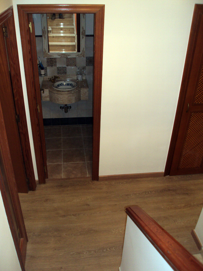 Aseo cortesia + suelo laminado