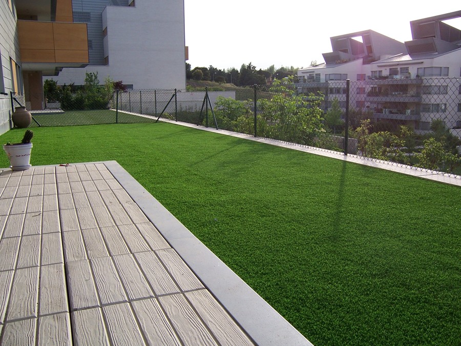 ático césped artificial ecocestal