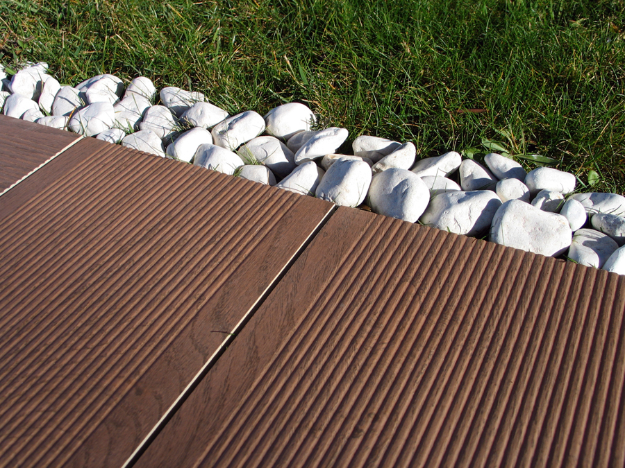 Autumn Exterior 22x89