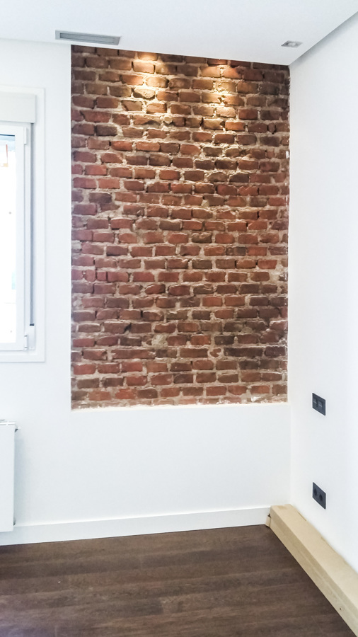 Decoración en ladrillo visto en salón