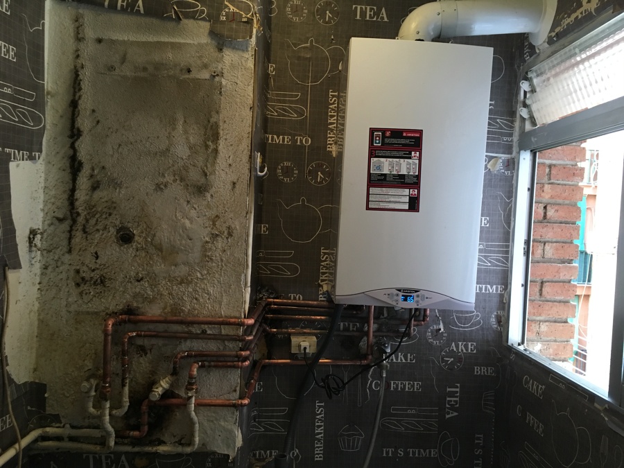 Caldera con traslado de tomas