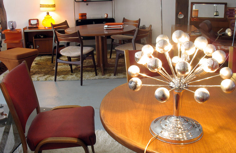 Babia bazar vintage:: una imagen de la tienda en Abril de 2012 