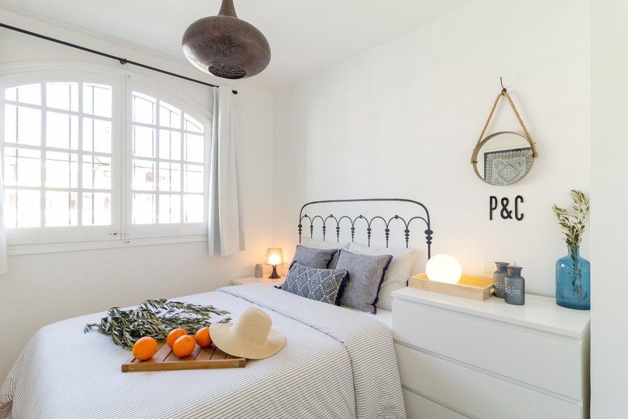 Dormitorio | Bajo Costa Brava | by Carmela Cebrián