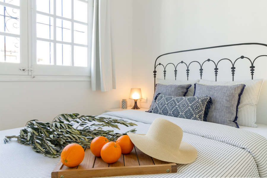 Dormitorio | Bajo Costa Brava | by Carmela Cebrián