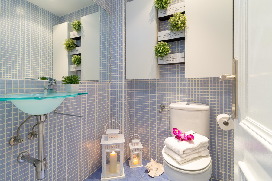 Baño | Bajo Costa Brava | by Carmela Cebrián