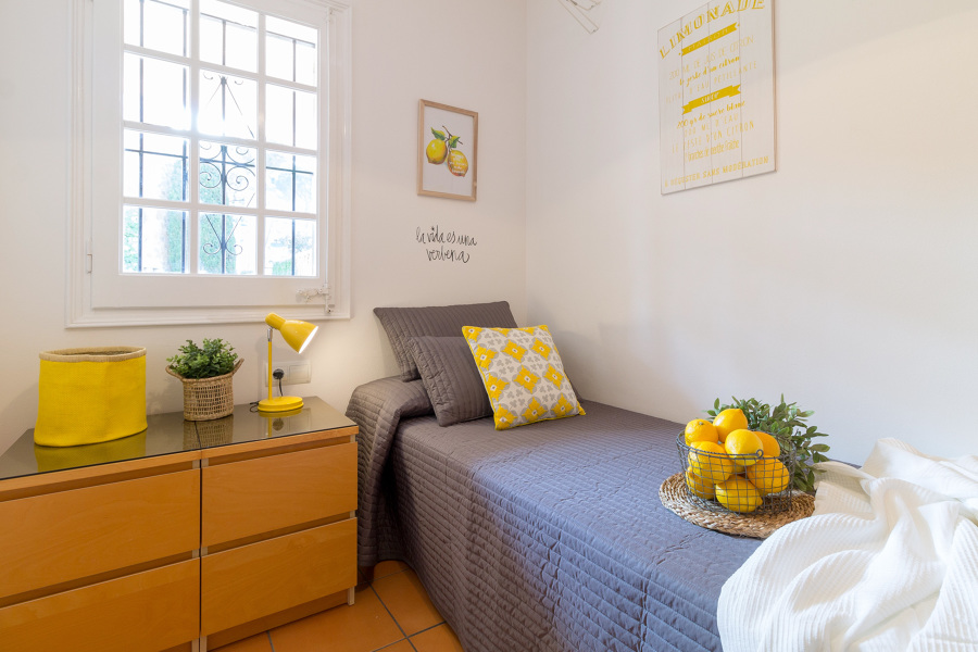 Dormitorio | Bajo Costa Brava | by Carmela Cebrián