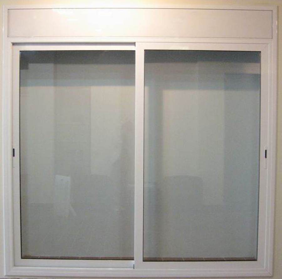 BALCONERA DE DOS HOJAS CON REGISTRO PARA PERSIANA