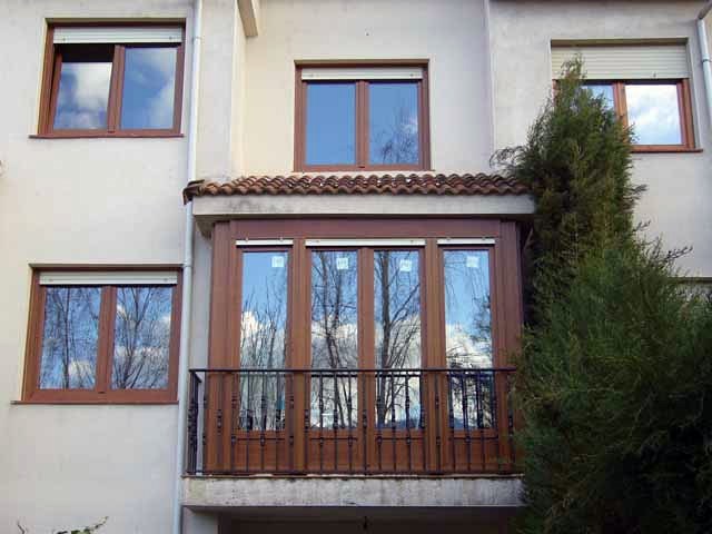 balconera imitacion madera