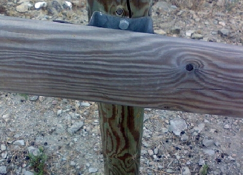 BALUSTRADAS,  QUITAMIEDOS,  PASAMANOS Y  PICADEROS DE MADERA  TRATADA