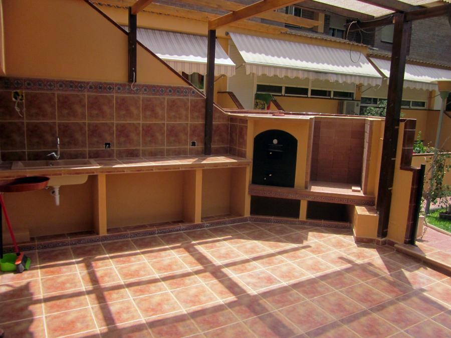 Bancada, horno y barbacoa en Alicante