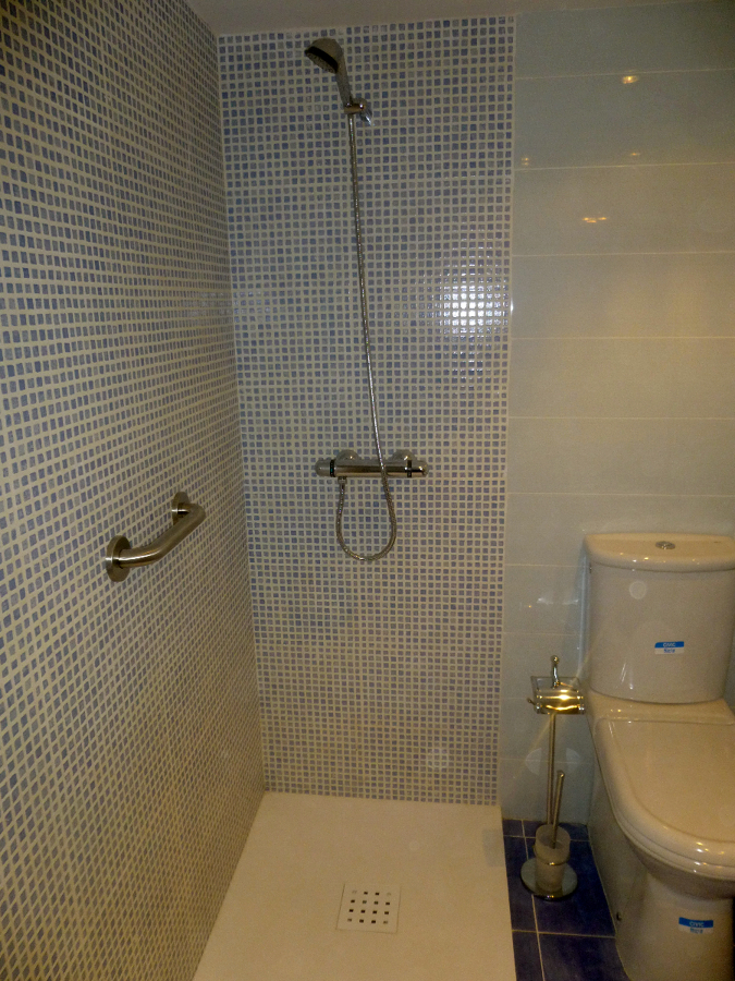 Baño adaptado en Santutxu