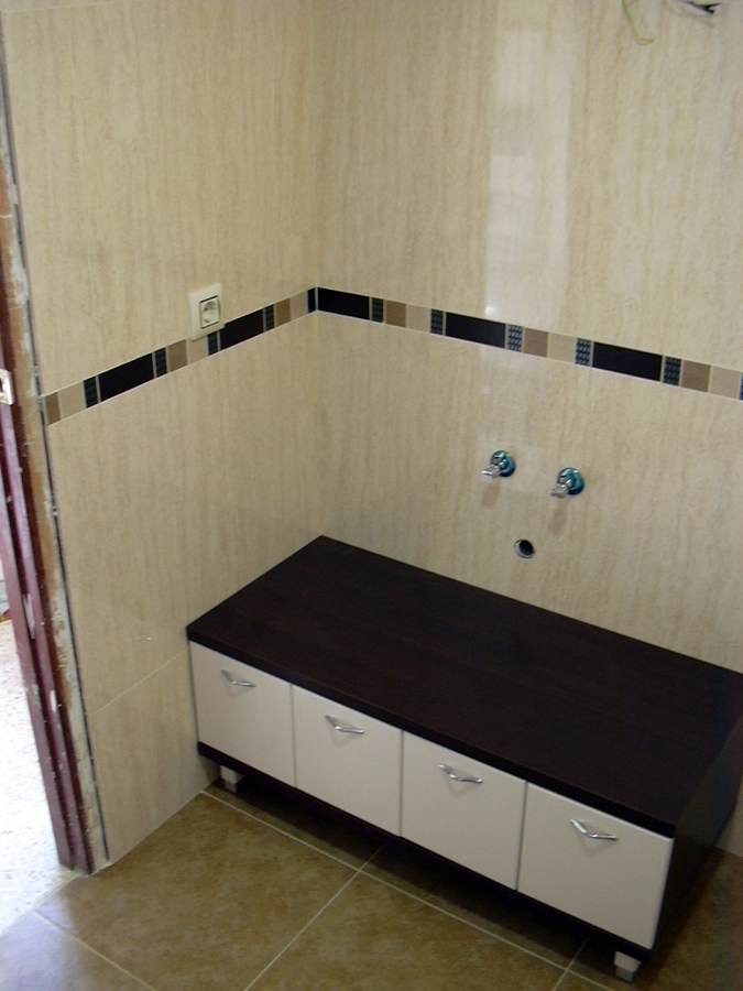 Baño azulejo crema