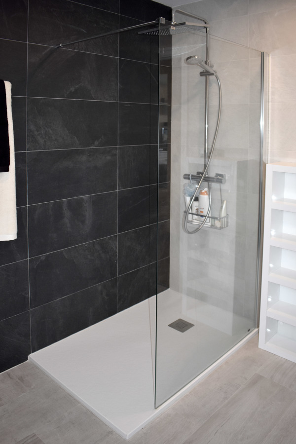 Baño en negro y blanco