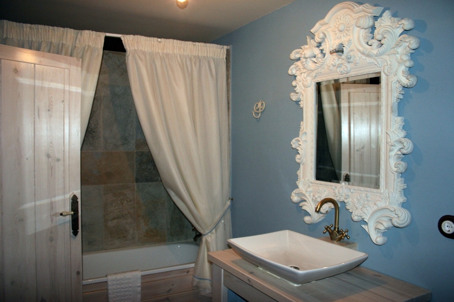 BAÑO CASA RURAL