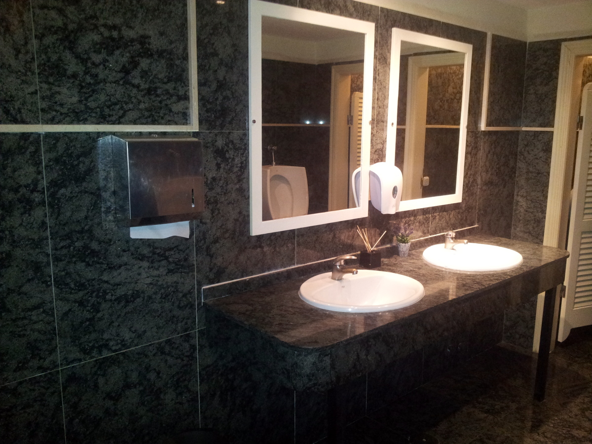 baño de restaurante
