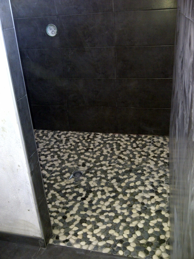 BAÑO EN CANTOS RODADOS