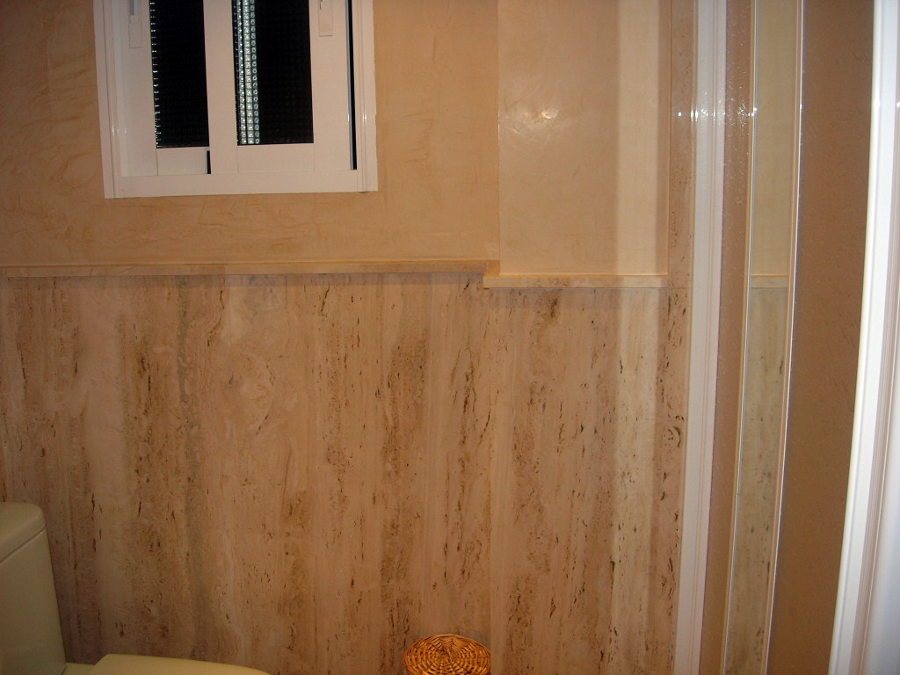 BAÑOS EN TRAVERTINO