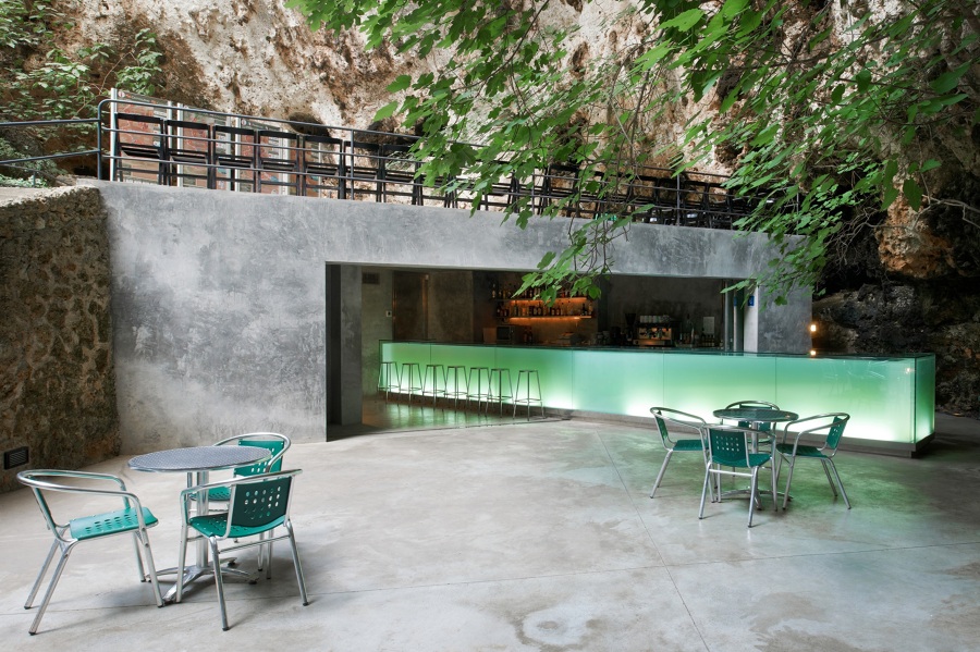 Bar en la cuevas de Mallorca