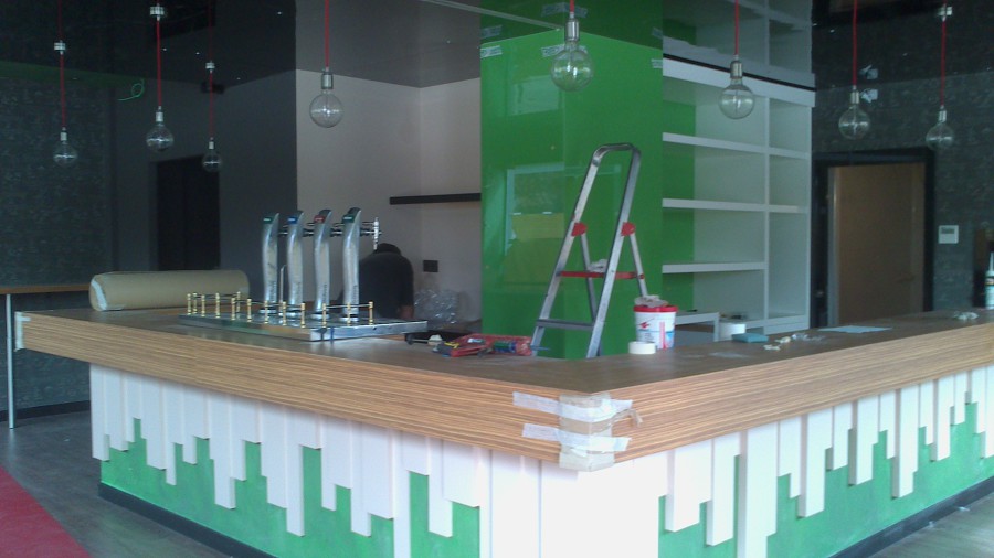 bar eskinazo fabricado en formica.